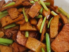 -鑫巴蜀小镇 · 水煮鱼专研店(玉桥店)