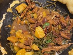 -咱屯子铁锅炖直营店(保利店)