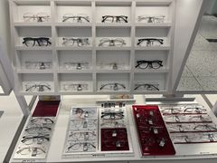 -J-Color眼镜·蔡司·依视路授权店(槐房万达广场店)