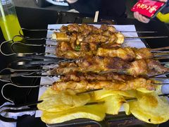 月半松板肉-月半小炉焖烤