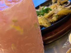 -潮界(LU·ONE凯德晶萃广场店)