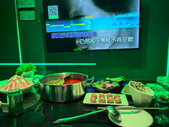 -唯爱KTV聚会餐厅(仙林东城汇店)