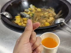 -粘豆包柴火铁锅炖