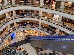 -红星美凯龙国际家居博览中心至尊mall停车场