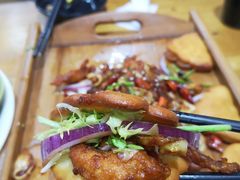 东镇烤三味-老东镇啤酒屋海鲜加工·蒸汽海鲜·海鲜烧烤(台东店)