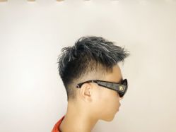 -SIX Hair Consultant