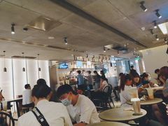 大堂-喜茶(中山利和新地店)