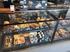 面包甜点陈列柜-星巴克(长沙桃子湖店)