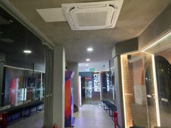 -CASTER跳舞俱乐部