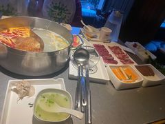 -牛德亨臻牛潮汕火锅(万邦时代店)