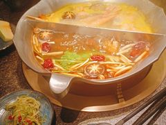 -湊湊火锅·茶憩(打浦桥日月光店)