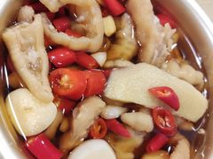 秘制凤爪-月半小炉焖烤