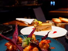 煎虾配紫薯泥薯片及姜味柠檬汁-AZUL by FUEL蓝色·法式酒馆(琶醍店)