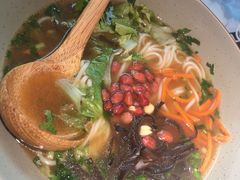 -百春原湖南牛肉粉(百联世纪店)