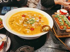 -山城外·非遗酸菜鱼(盛龙广场店)