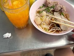 -榮泰米粉湯(Left Shop)