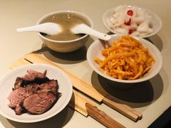 酸笋-漆黑觉米粉(三里屯店)