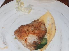 -V Bar海景扒房(北海湾惠龙万达嘉华酒店)