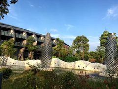 -上海滴水湖皇冠假日酒店