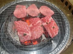 -山川小町·极番烧肉(新地假日广场店)
