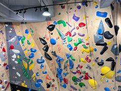 -ROCKPLUS攀岩馆(环宇城店)