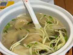 蟹粉虾仁大馄饨-馋三尺蟹粉小笼(人民广场店)