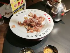 -乔家小院•非遗驴肉•本地小海鲜(滨河路店)