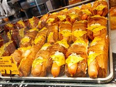 爆汁巨肉肠丹麦船-PAPER STONE BAKERY(天环店)