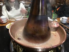 -果松木炭酸菜铜火锅·外婆参鸡汤