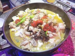 酸菜味牛蛙泡锅-蛙来哒(诚丰广场店)