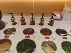 -涮食间回转小火锅(财富中心店)