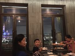 -WOLFGANG PUCK KITCHEN & BAR(迪士尼小镇店)