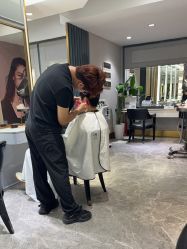 -苏豪路易士·嘉玛发廊