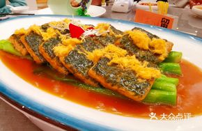 Braised Tofu with Wild Vegetables in Abalone Sauce