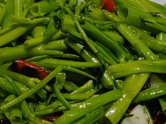 -头上红煨盐鸡·非遗院子餐厅