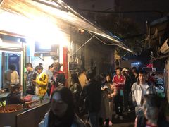等位区-娇姐老牌螺蛳粉(雅儒路店)