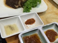 -牛信亭韩国料理·炭火烤肉(紫藤路店)