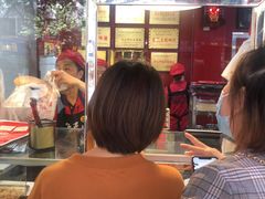 等位区-王浩儿纪六孃甜皮鸭(乐山总店)