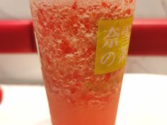 霸气草莓-奈雪的茶(红谷滩万达广场店)