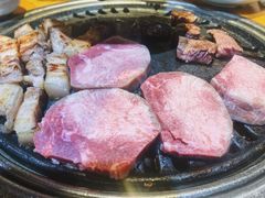 -唯成•韩国炭火烤肉 유성고기
