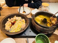 -云海肴·汽锅鸡·云南代表菜(浦江欢乐颂店)