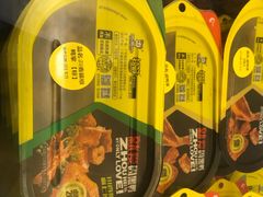 -周黑鸭(深圳罗湖区东门九龙城店)