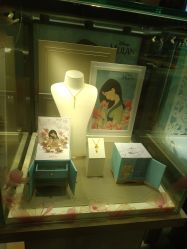 -周大福CHOW TAI FOOK(宝山苏宁易购店)