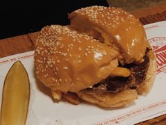 薯条汉堡-悠航SLOWBOAT(三里屯店)