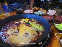 -黄潇洒老火锅(九眼桥宏济巷店)