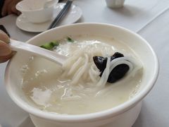 浓鱼汤云胜米线-悦湖公馆