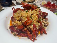 -肥肥虾庄·金牌油焖大虾(首义路店)