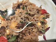 黑松露牛肉鹅肝炒饭-一沙一城·岩烤牛扒(深圳首店)