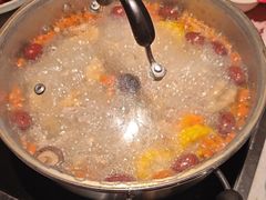 -尚尚仙·酸汤猪手·猪肚鸡火锅(华联万柳购物中心店)