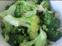 清炒西兰花-云的侧面音乐餐吧(丰马牛餐饮广场店)